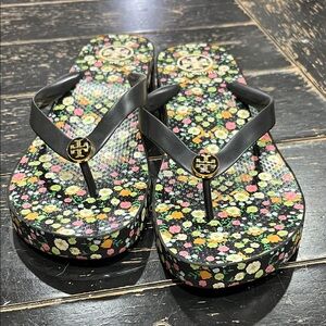 Tory Burch Flip Flop Sandal Floral size 11